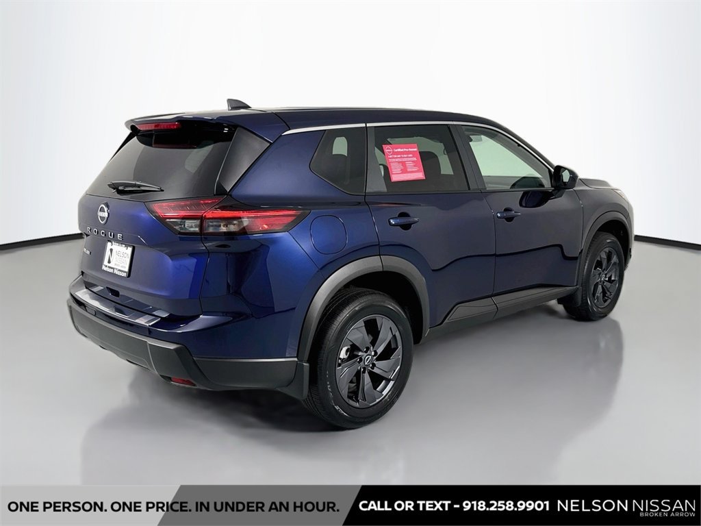 Certified 2026 Nissan Rogue SV FWD image 5