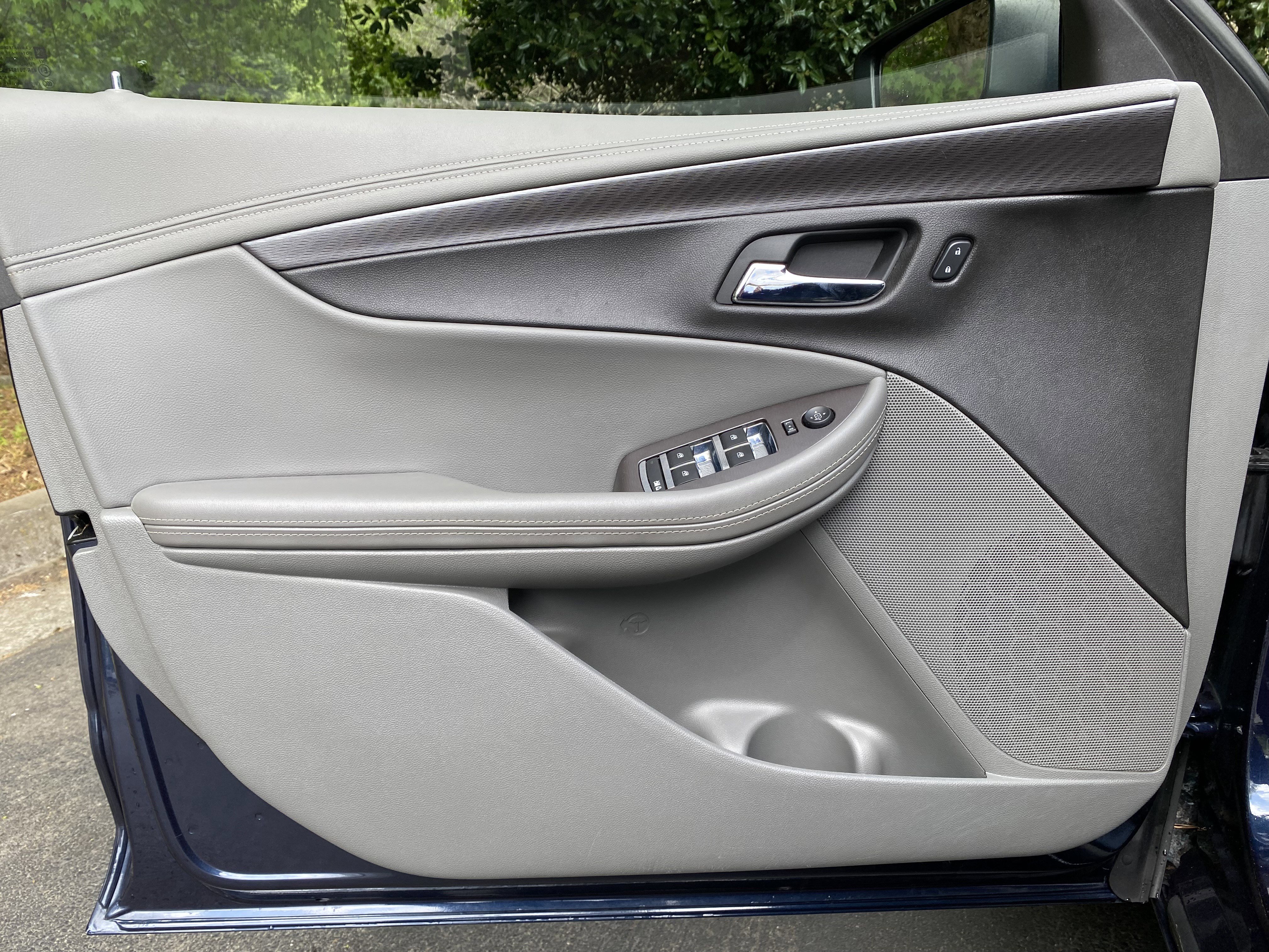 Used 2015 Chevrolet Impala LS w/ LS Convenience Package image 14