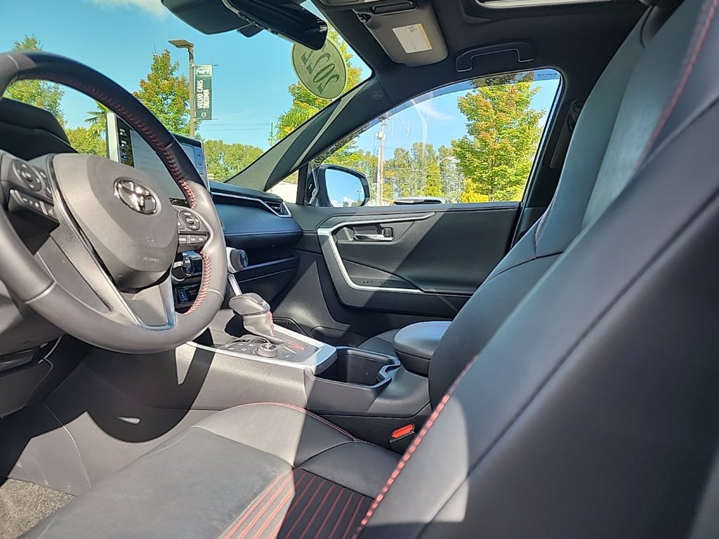 Used 2022 Toyota RAV4 XSE AWD/4WD image 11