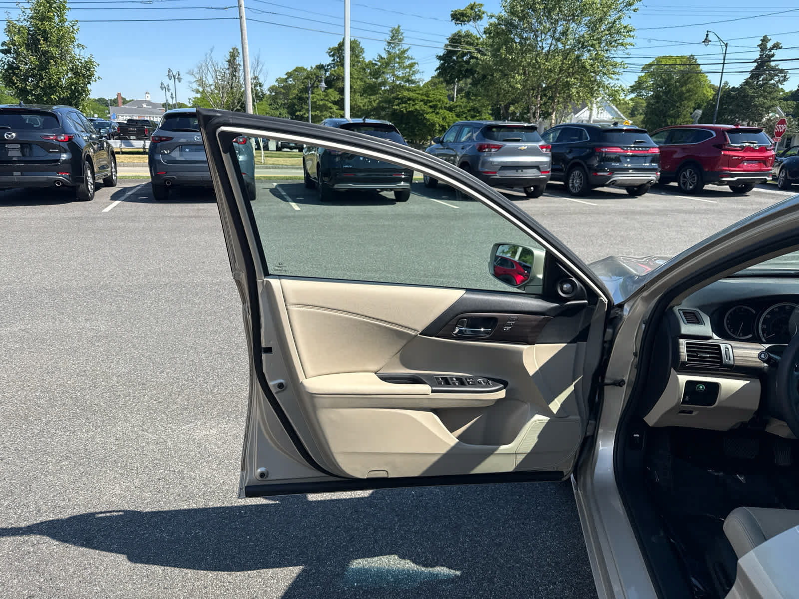 Used 2017 Honda Accord EX-L image 12