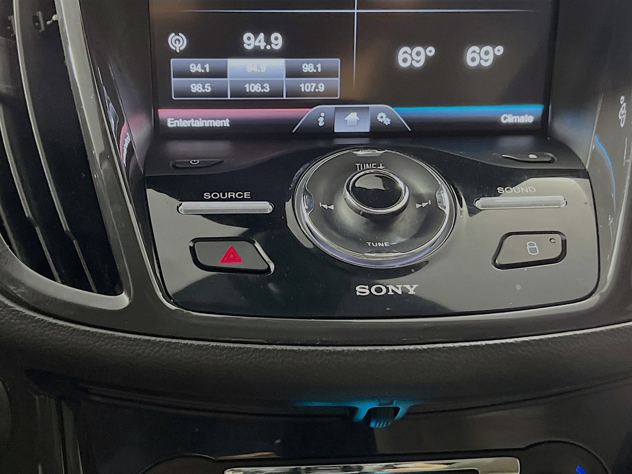 Used 2015 Ford Escape Titanium image 26