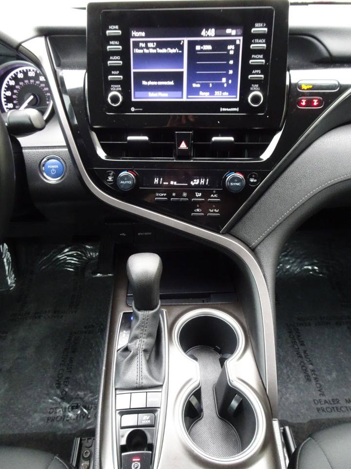 Used 2022 Toyota Camry LE w/ Cold Weather Package image 16