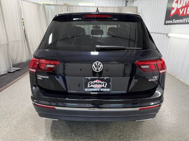 Used 2018 Volkswagen Tiguan SEL AWD/4WD image 5