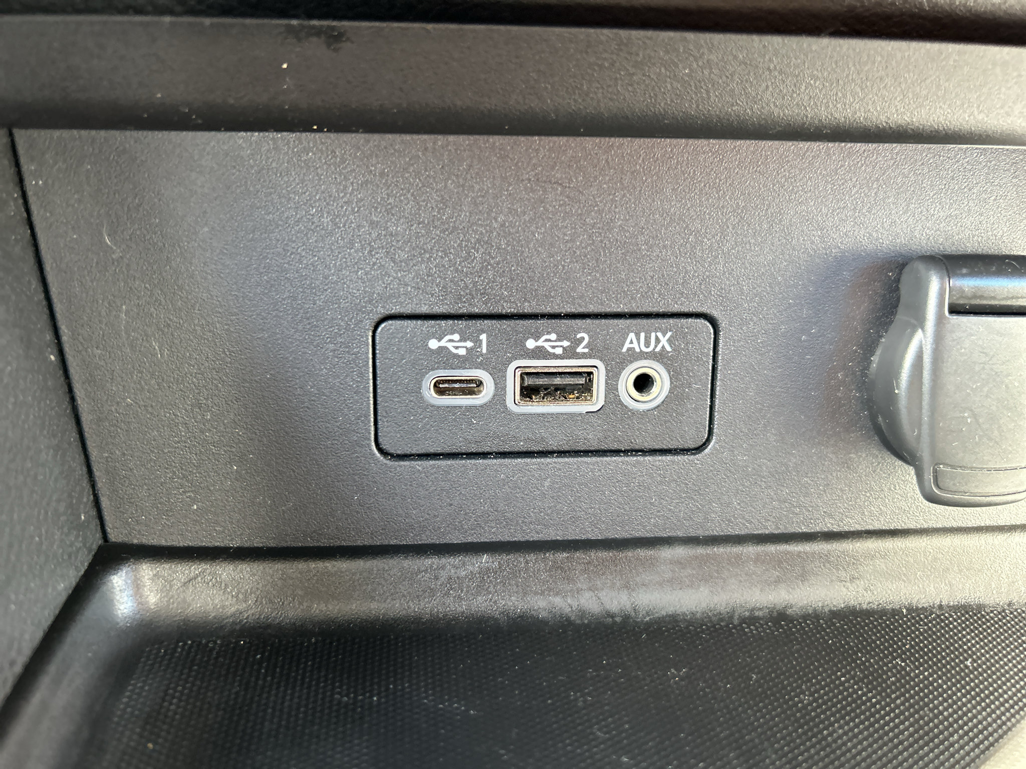 Used 2020 Nissan Sentra SV w/ Electronics Package FWD image 16