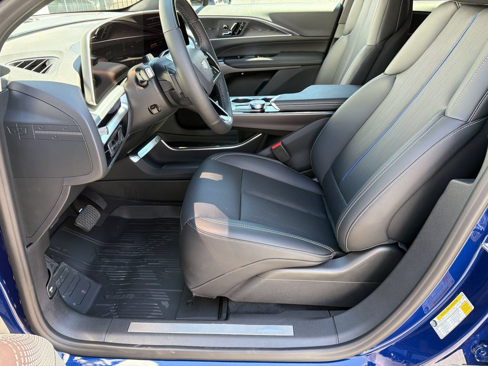 New 2026 Cadillac Lyriq Sport w/ LPO, Floor Liner Package RWD image 4