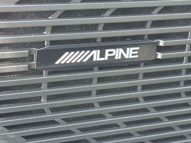 Used 2023 Jeep Wagoneer 4WD w/ Convenience Group I image 16