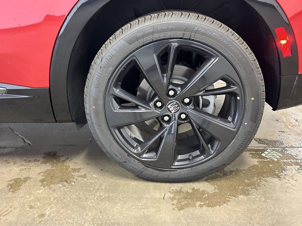 New 2025 Buick Envision Sport Touring image 38