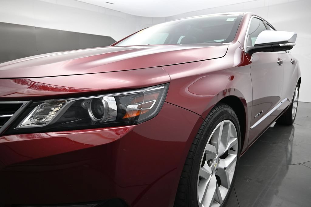 Used 2017 Chevrolet Impala Premier w/ Enhanced Convenience Package FWD image 36