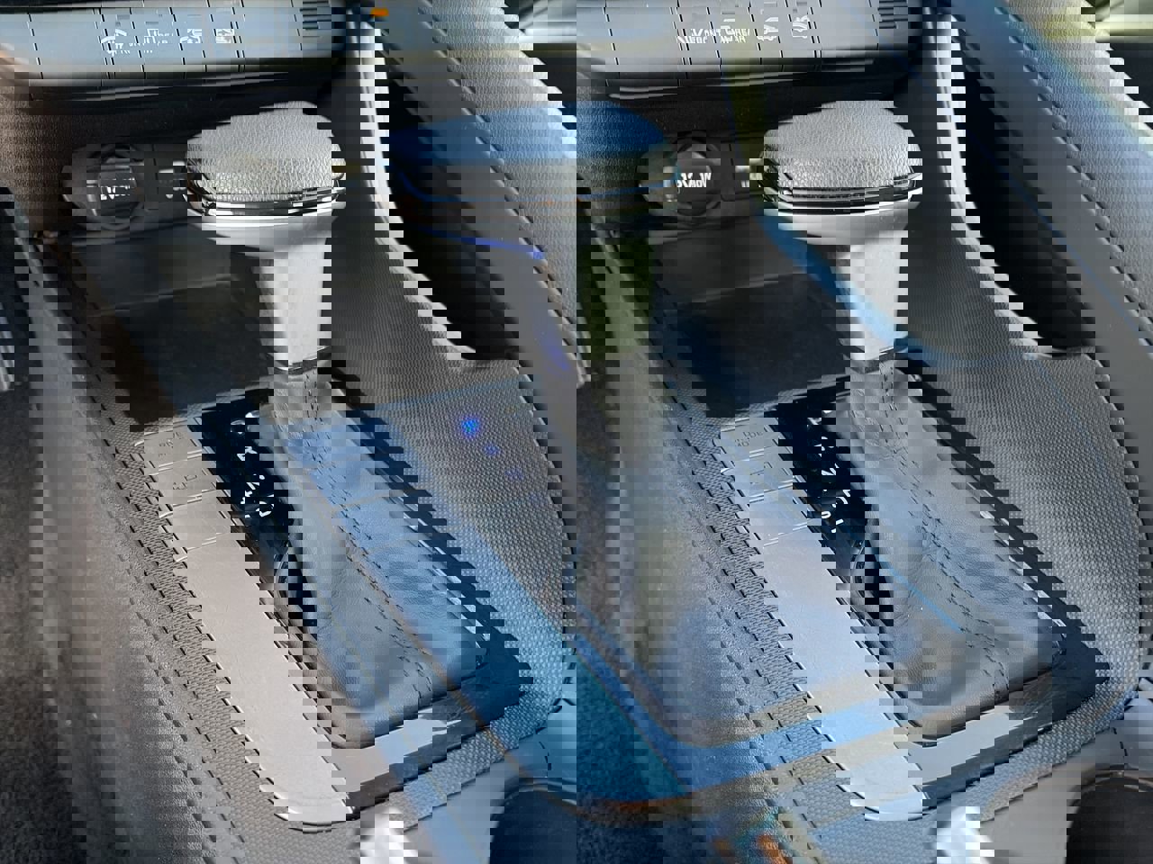 Used 2024 Hyundai Elantra SEL image 16