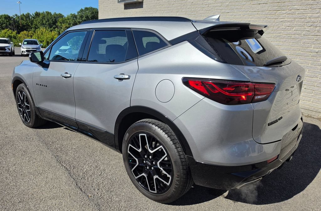 Used 2023 Chevrolet Blazer RS w/ Enhanced Convenience Package AWD/4WD image 5