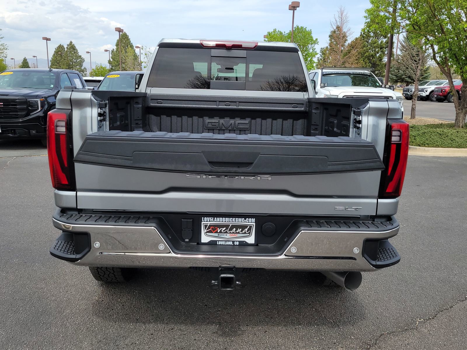 New 2026 GMC Sierra 2500 SLT w/ SLT Premium Package AWD/4WD image 11