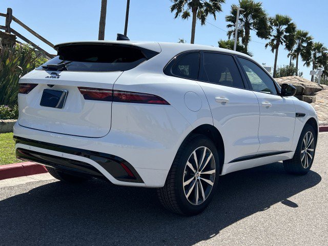 New 2025 Jaguar F-PACE R-Dynamic S image 12
