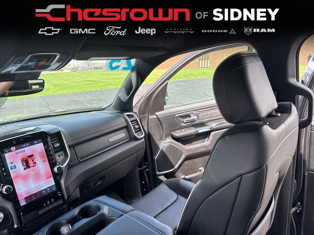 Used 2025 RAM 1500 Laramie AWD/4WD image 39