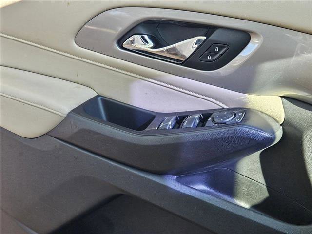 Used 2022 Chevrolet Traverse LS FWD image 6