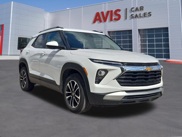 Used 2025 Chevrolet TrailBlazer LT AWD/4WD image 3