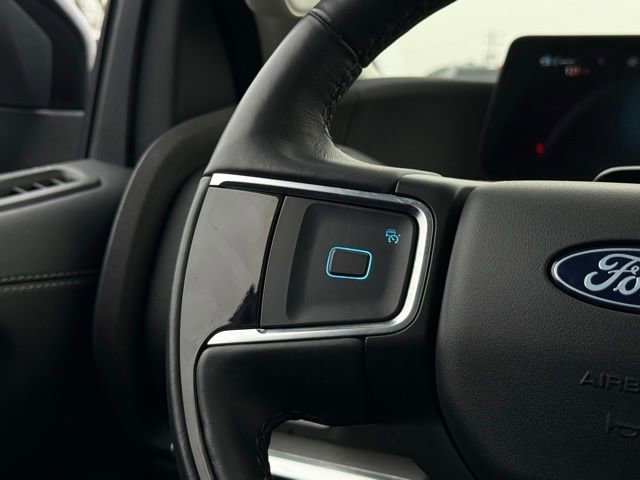 Certified 2025 Ford Expedition Platinum image 11