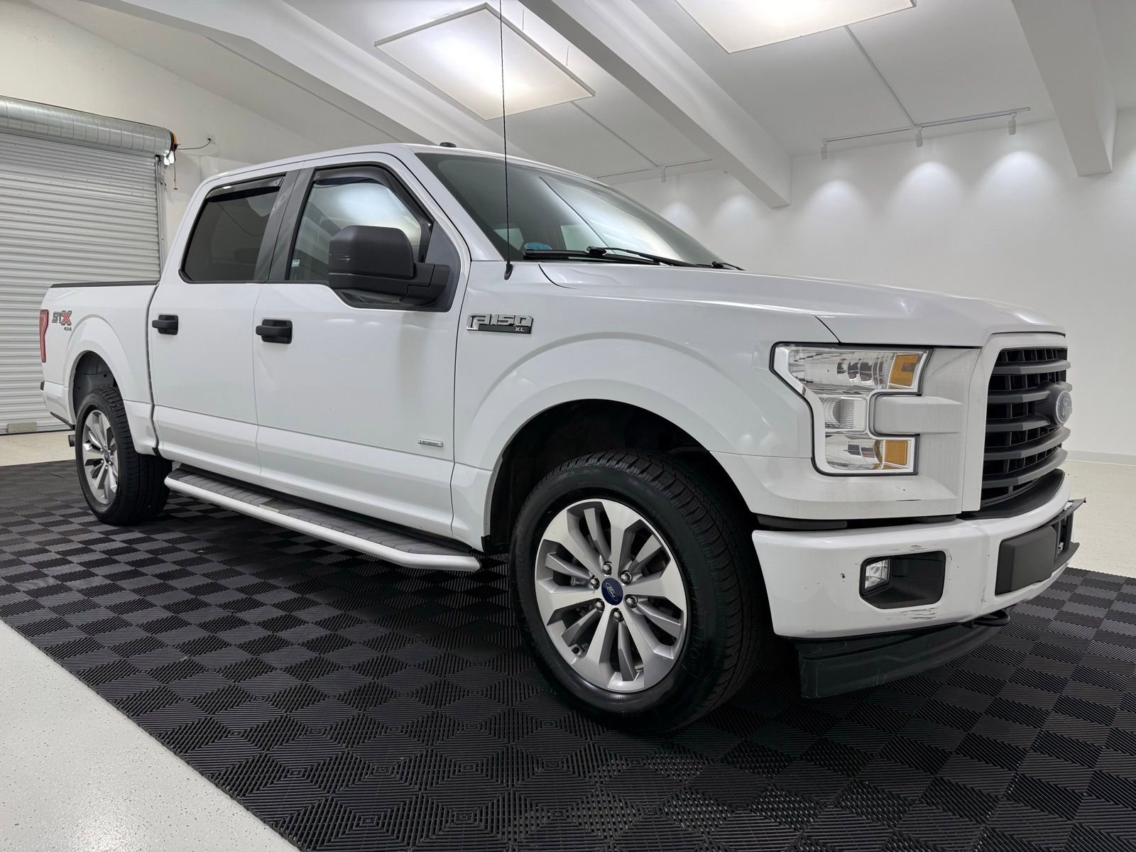Used 2017 Ford F150 XL w/ Equipment Group 101A Mid AWD/4WD image 1