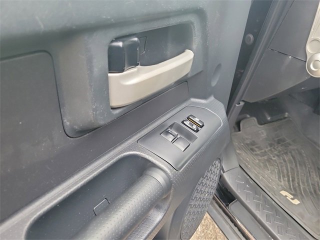 Used 2014 Toyota FJ Cruiser 4WD image 20