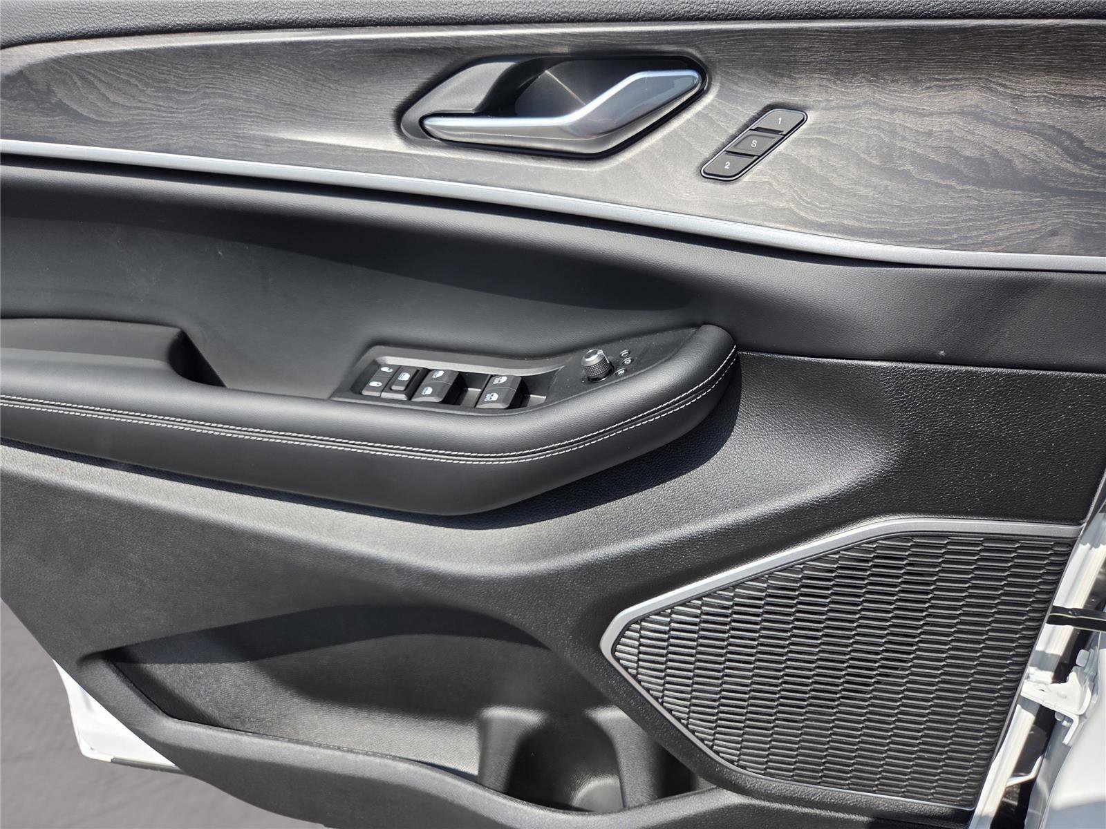 New 2026 Jeep Grand Cherokee L Limited image 21