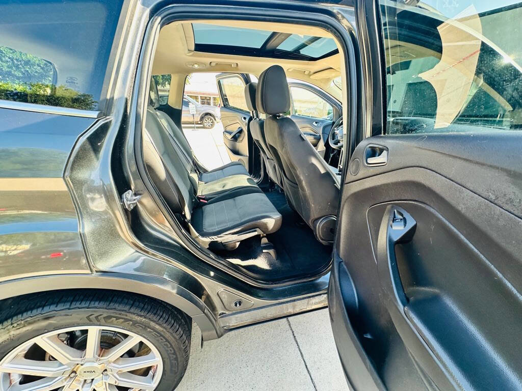 Used 2016 Ford Escape SE w/ Equipment Group 201A image 16