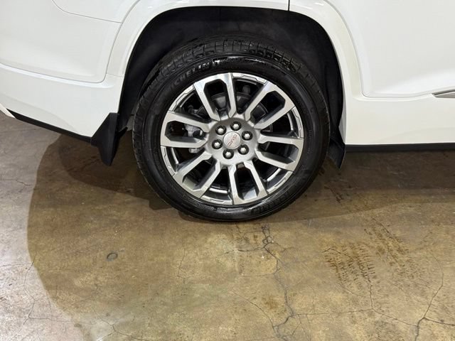 Used 2023 GMC Acadia Denali w/ Denali Ultimate Package AWD/4WD image 6