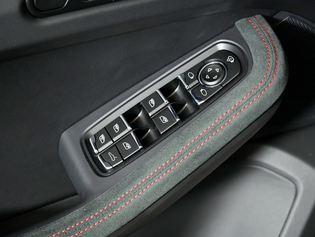 New 2026 Porsche Macan GTS image 16