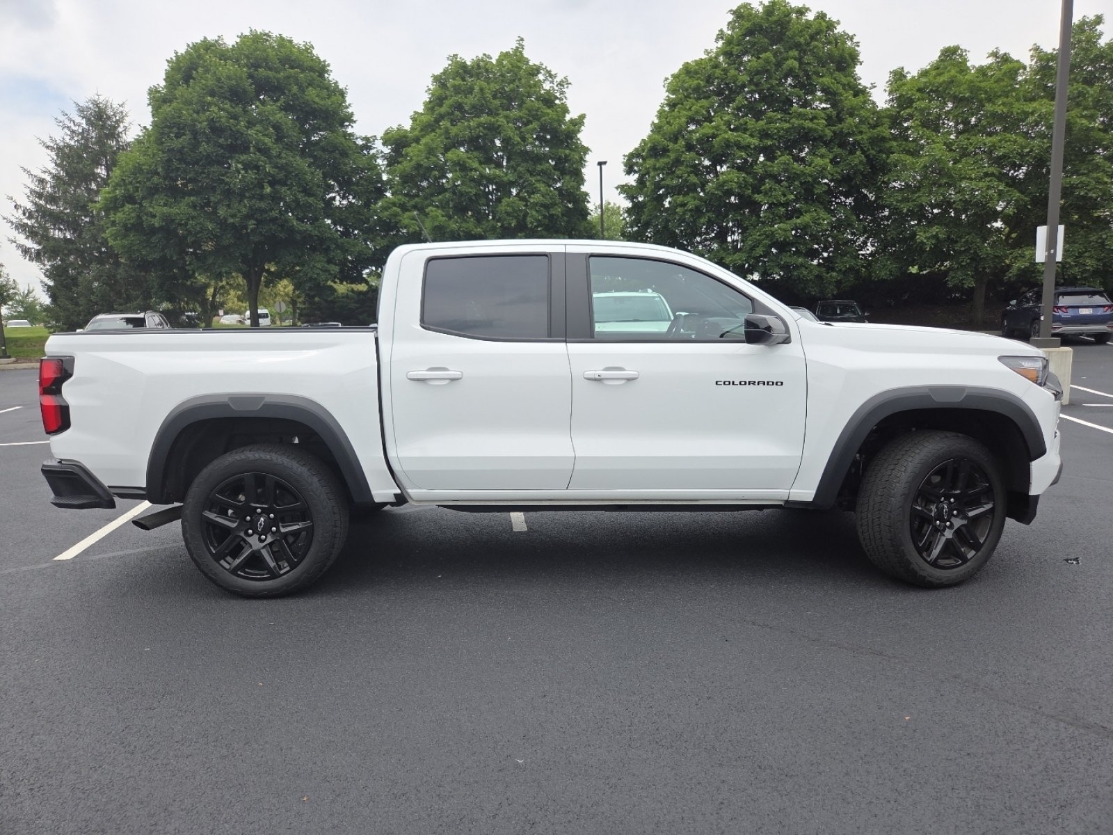 Used 2024 Chevrolet Colorado Z71 w/ Z71 Convenience Package 2 AWD/4WD image 23