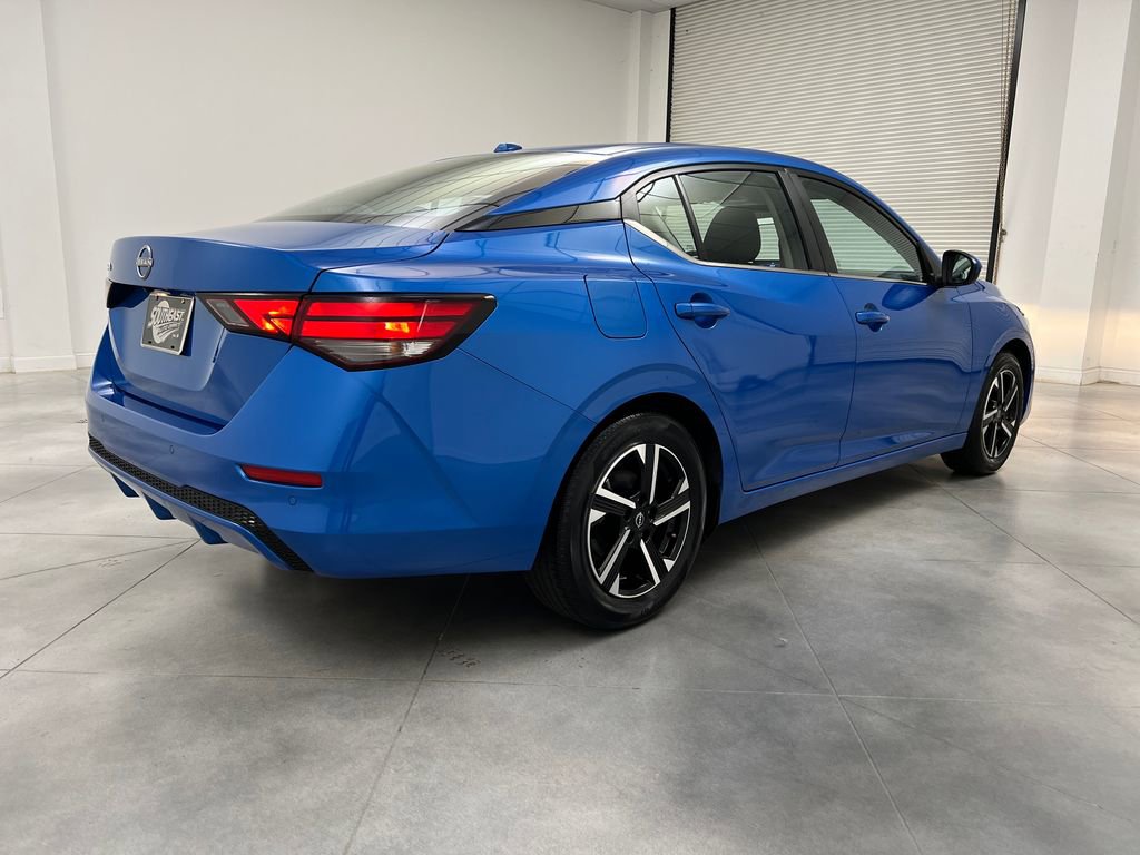 Used 2025 Nissan Sentra SV FWD image 7