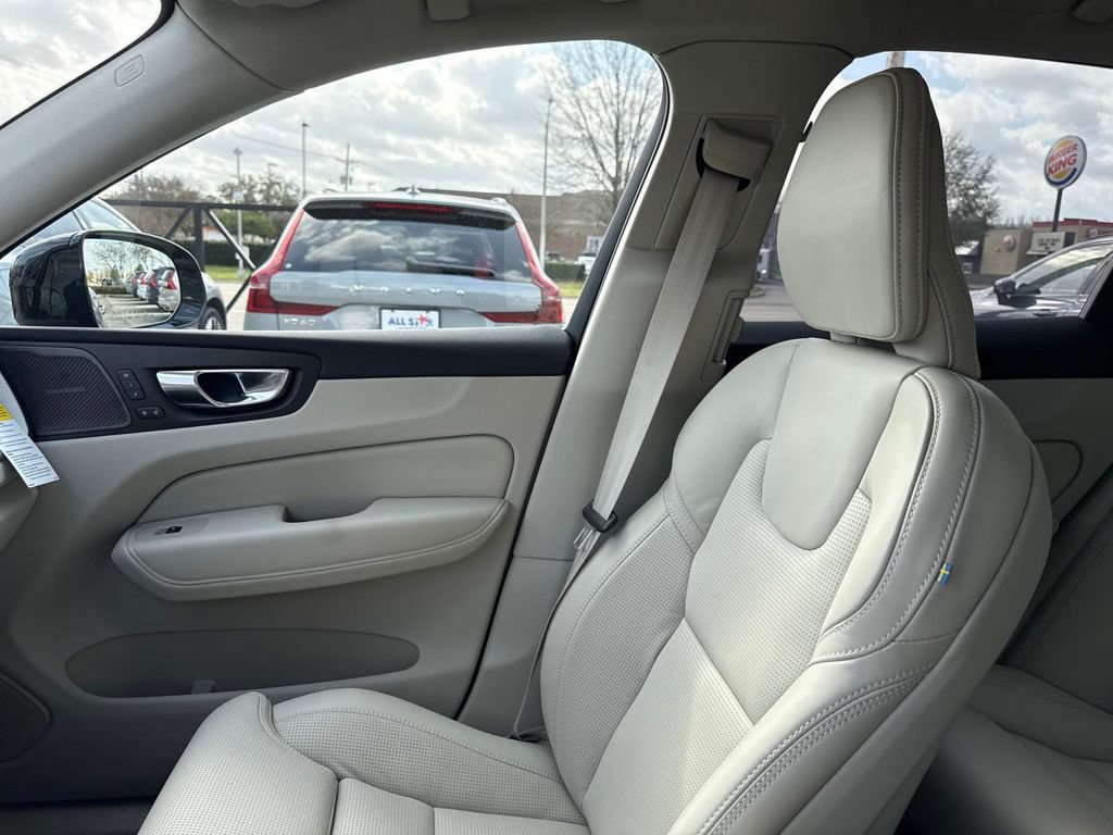 New 2026 Volvo XC60 T8 Ultra w/ Protection Package Premier AWD/4WD image 20
