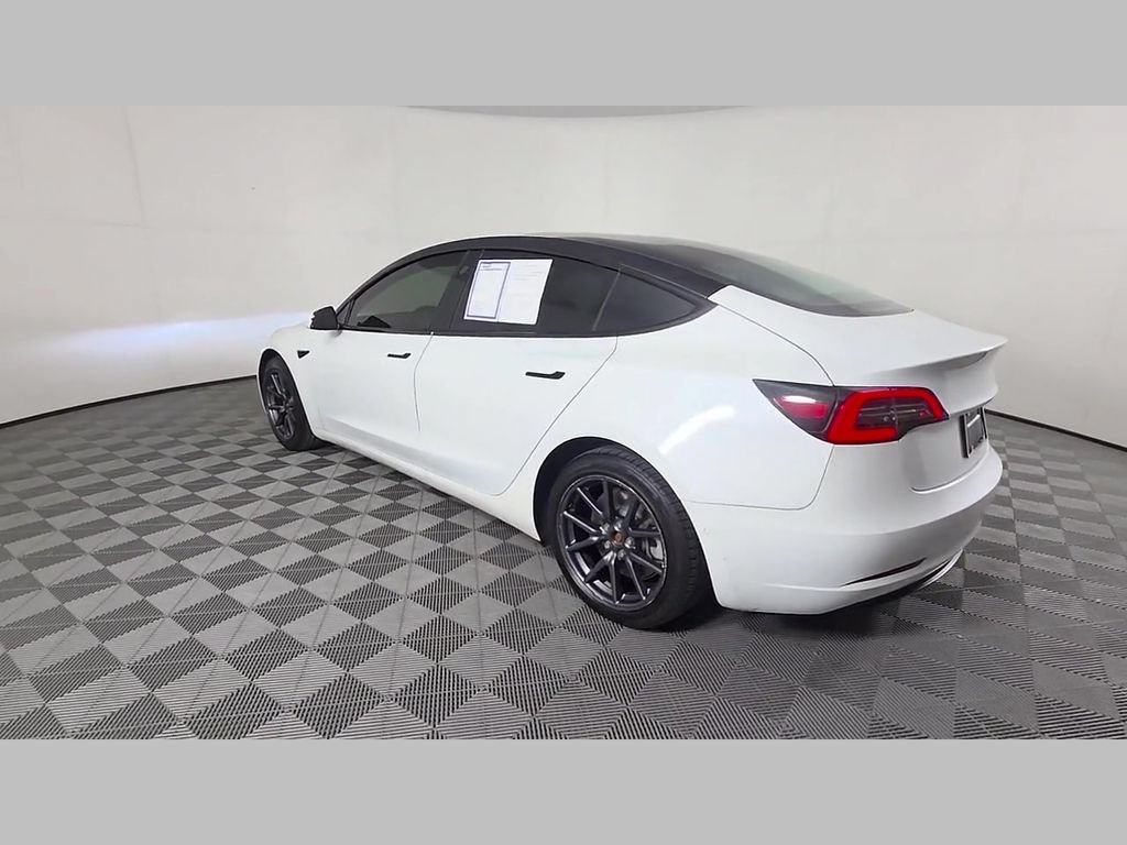 Used 2020 Tesla Model 3 Standard Range Plus RWD image 46