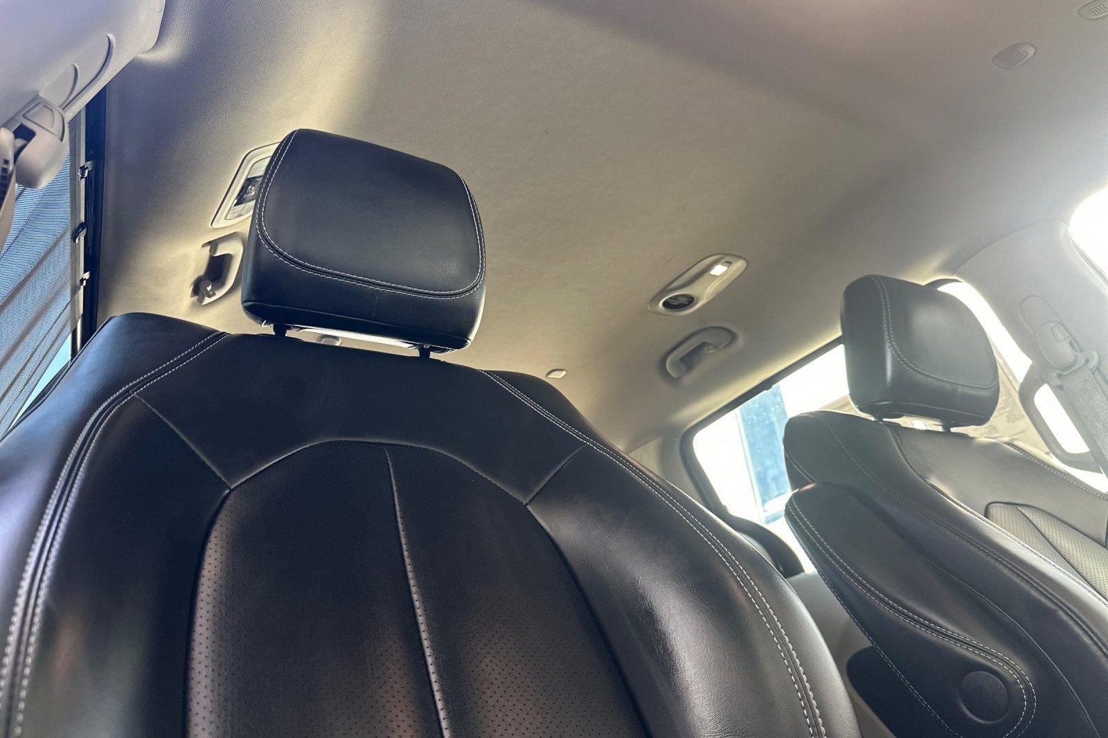 Used 2023 Chrysler Pacifica Touring-L image 21