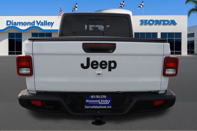 Used 2023 Jeep Gladiator Willys image 5