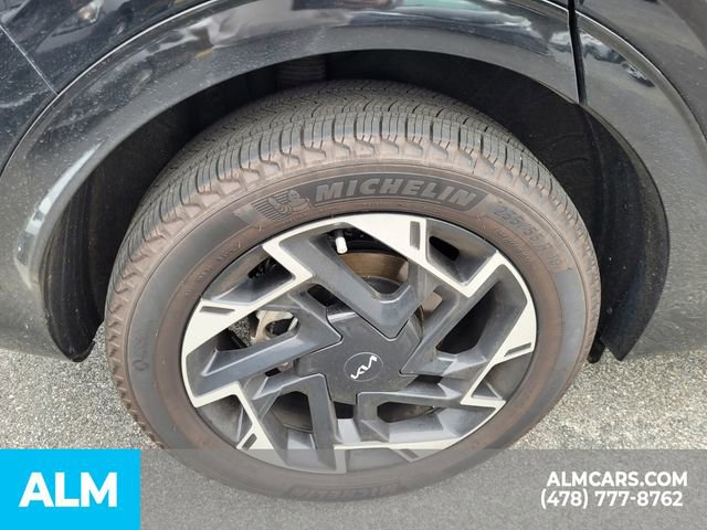 Used 2025 Kia Sportage SX image 14