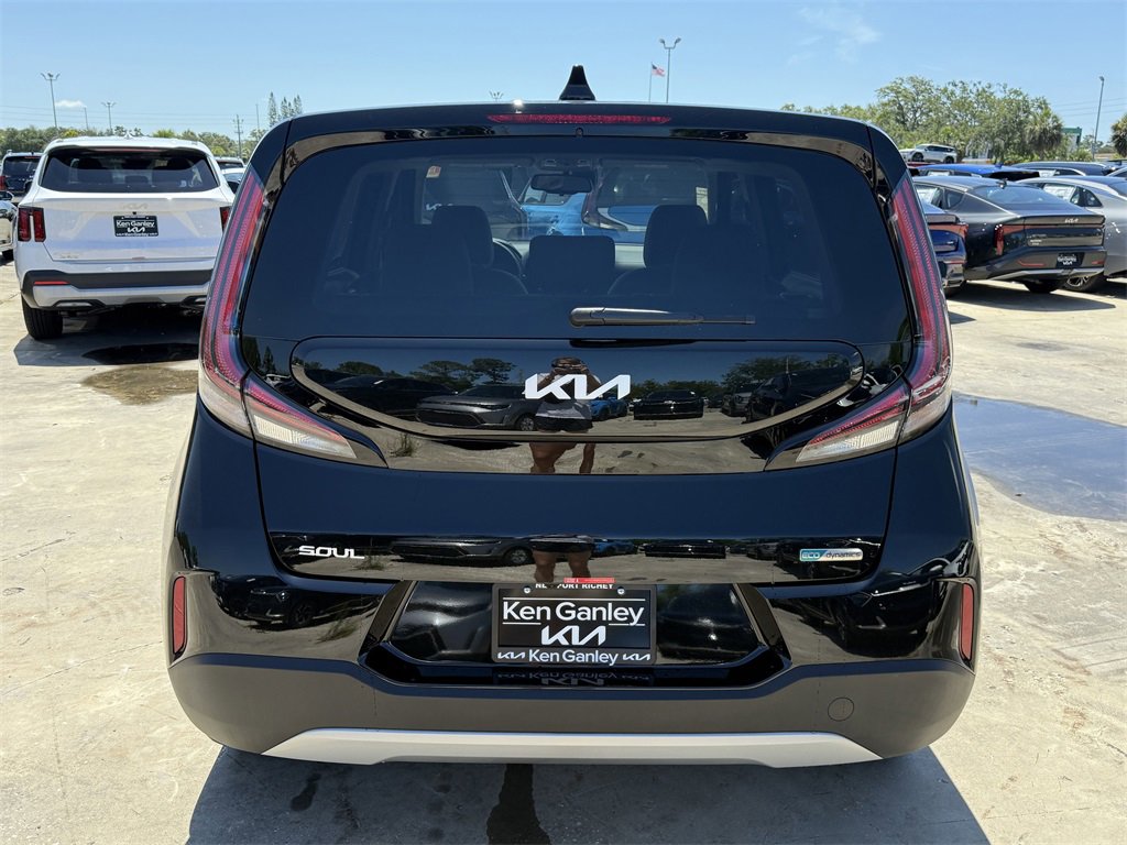 New 2025 Kia Soul EX image 5
