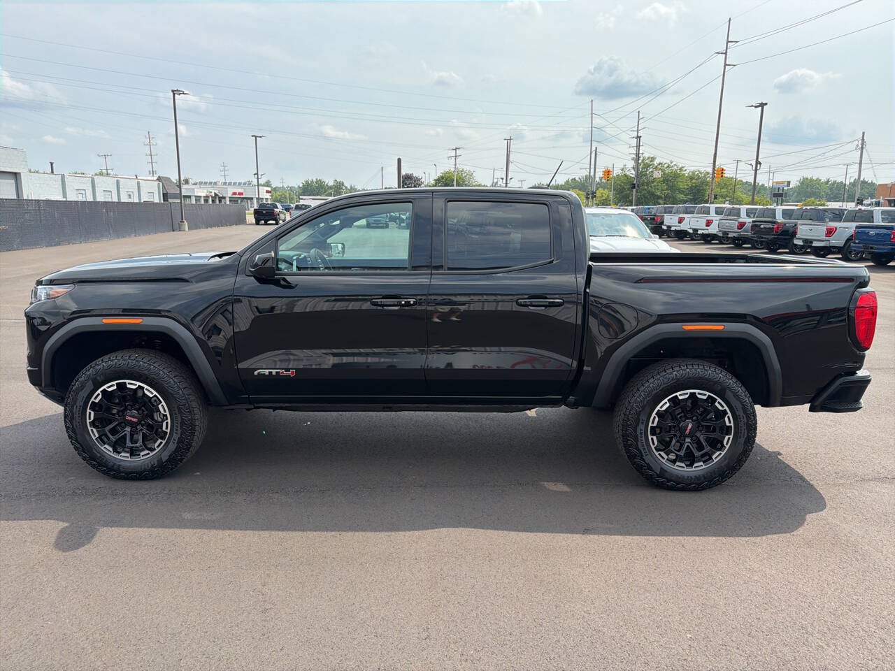 Used 2026 GMC Canyon AT4 w/ Technology Plus Package AWD/4WD image 7