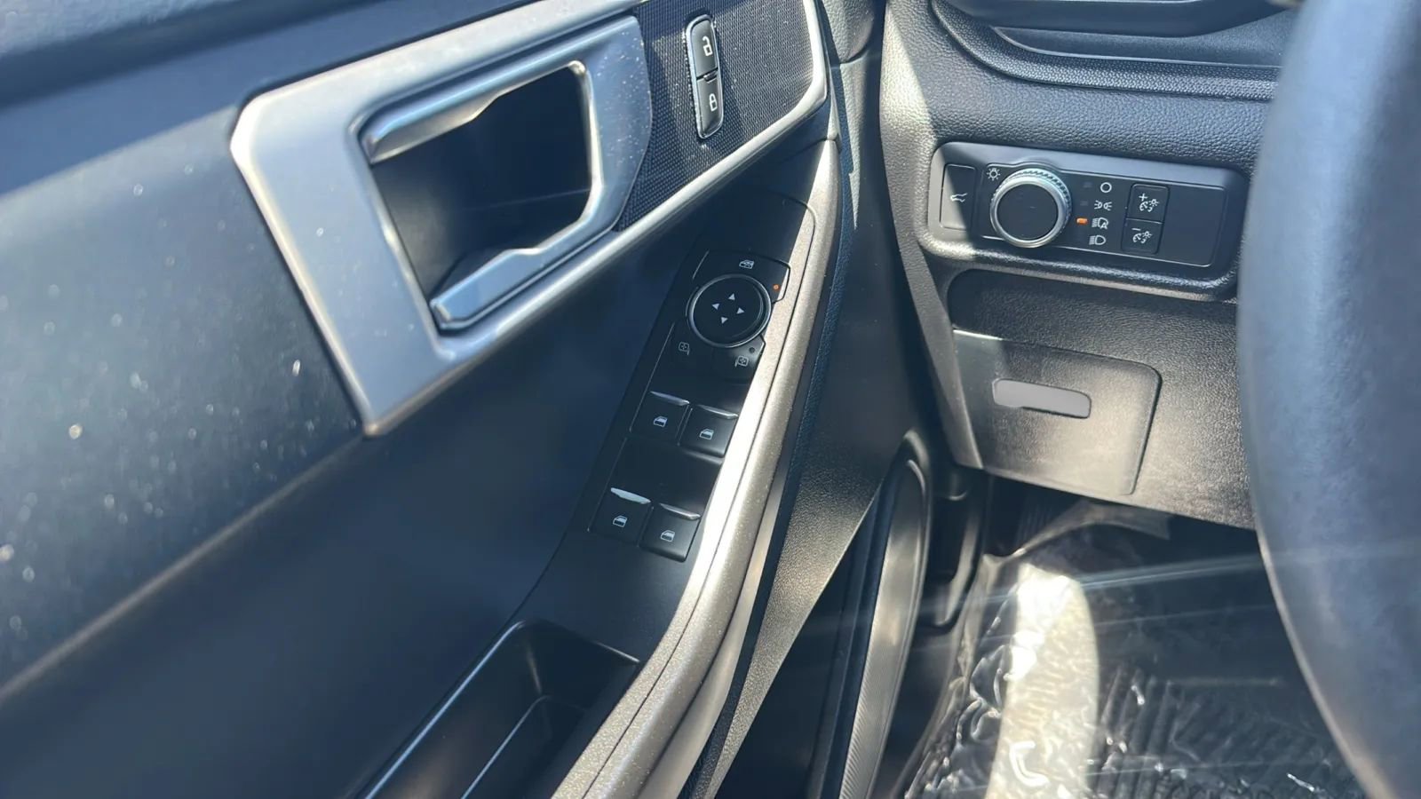Used 2021 Ford Explorer 4WD image 19