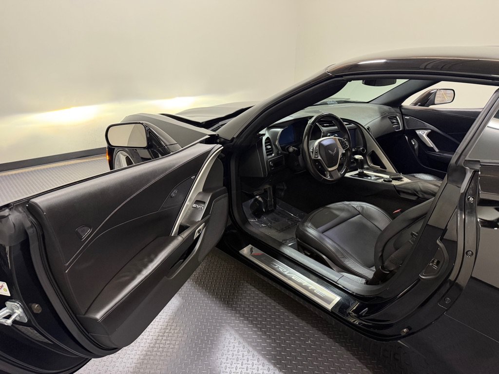Used 2014 Chevrolet Corvette Stingray Coupe RWD image 8