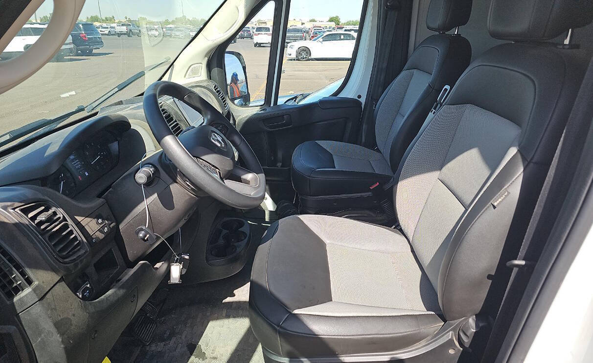 Used 2026 RAM ProMaster 2500 w/ Convenience Group FWD image 9