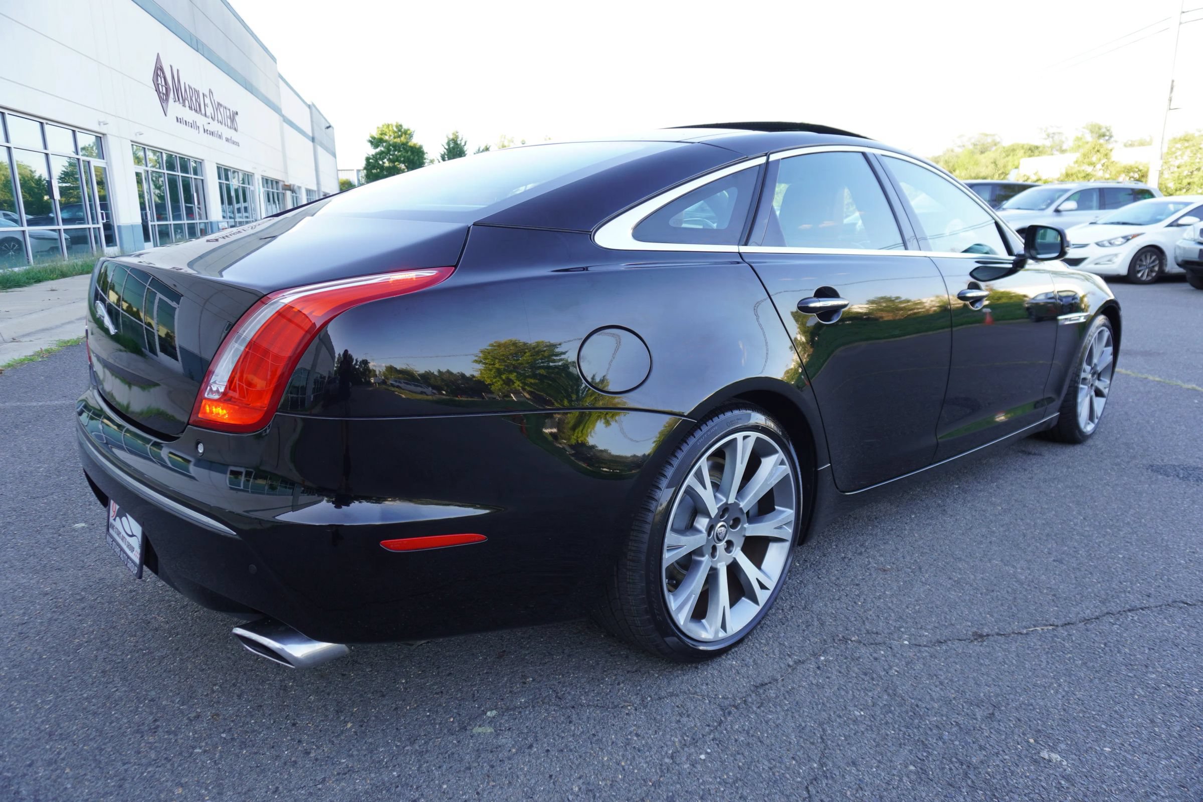 Used 2012 Jaguar XJ Supercharged RWD image 7