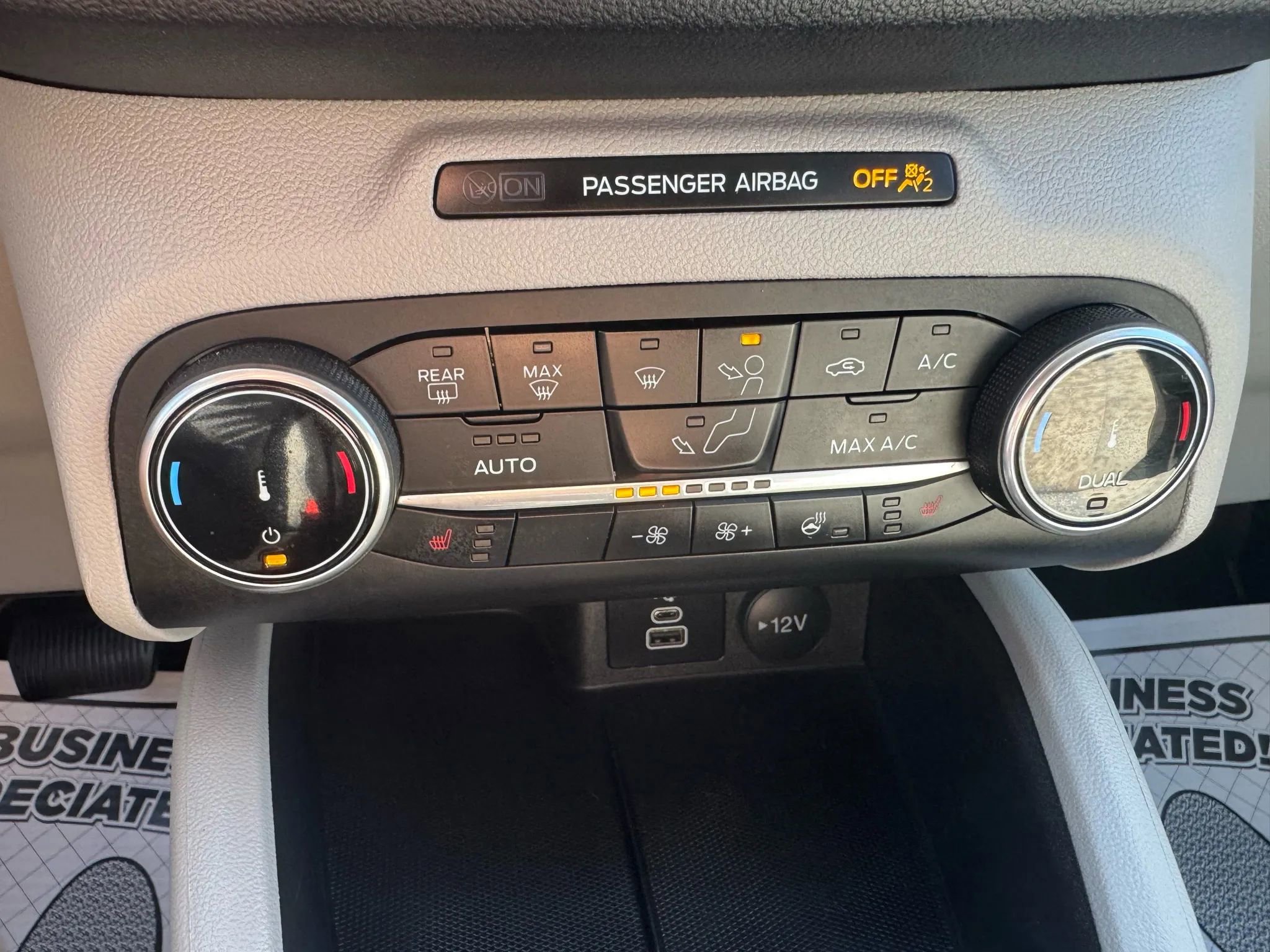 Used 2024 Ford Escape Active w/ Cold Weather Package image 10