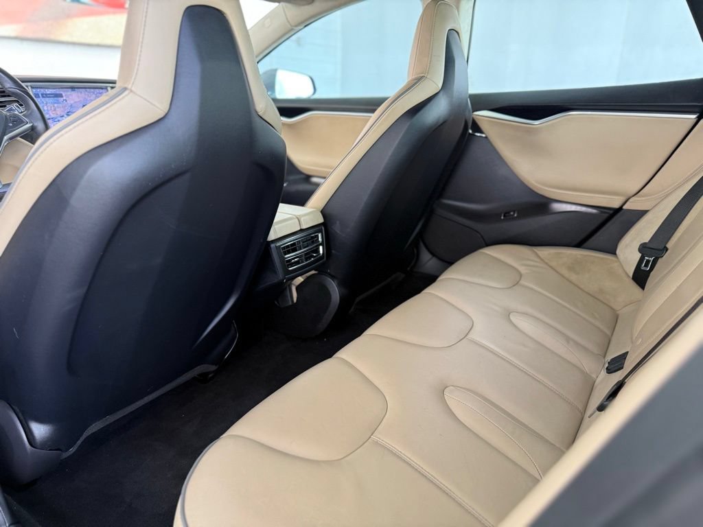 Used 2012 Tesla Model S Signature Performance RWD image 34