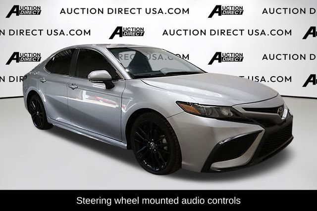 Used 2022 Toyota Camry SE video 2