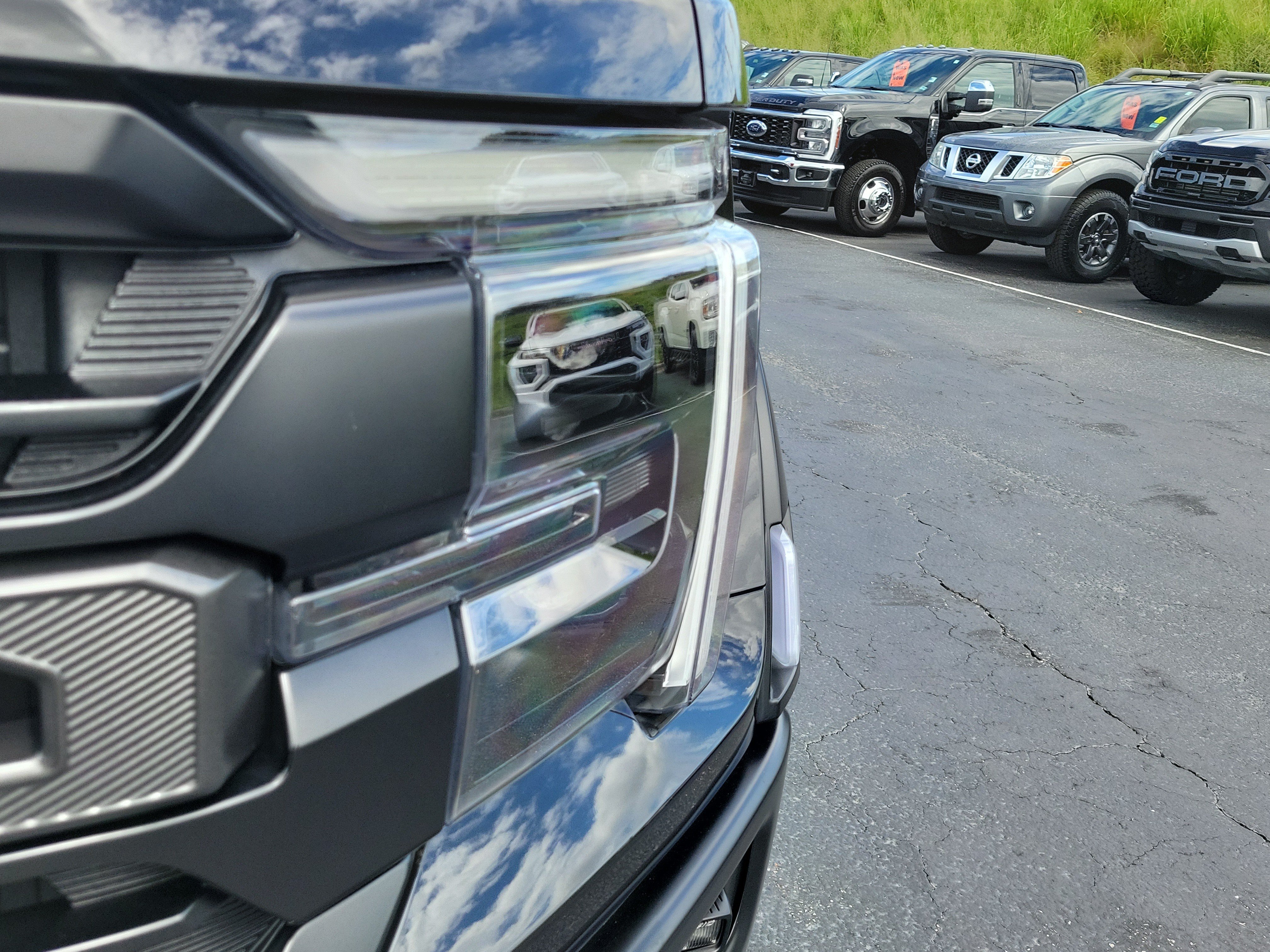 Certified 2025 Ford F150 Raptor AWD/4WD image 3
