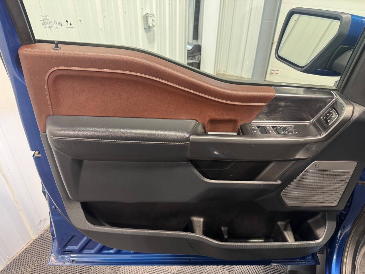 Used 2023 Ford F150 Lariat AWD/4WD image 7
