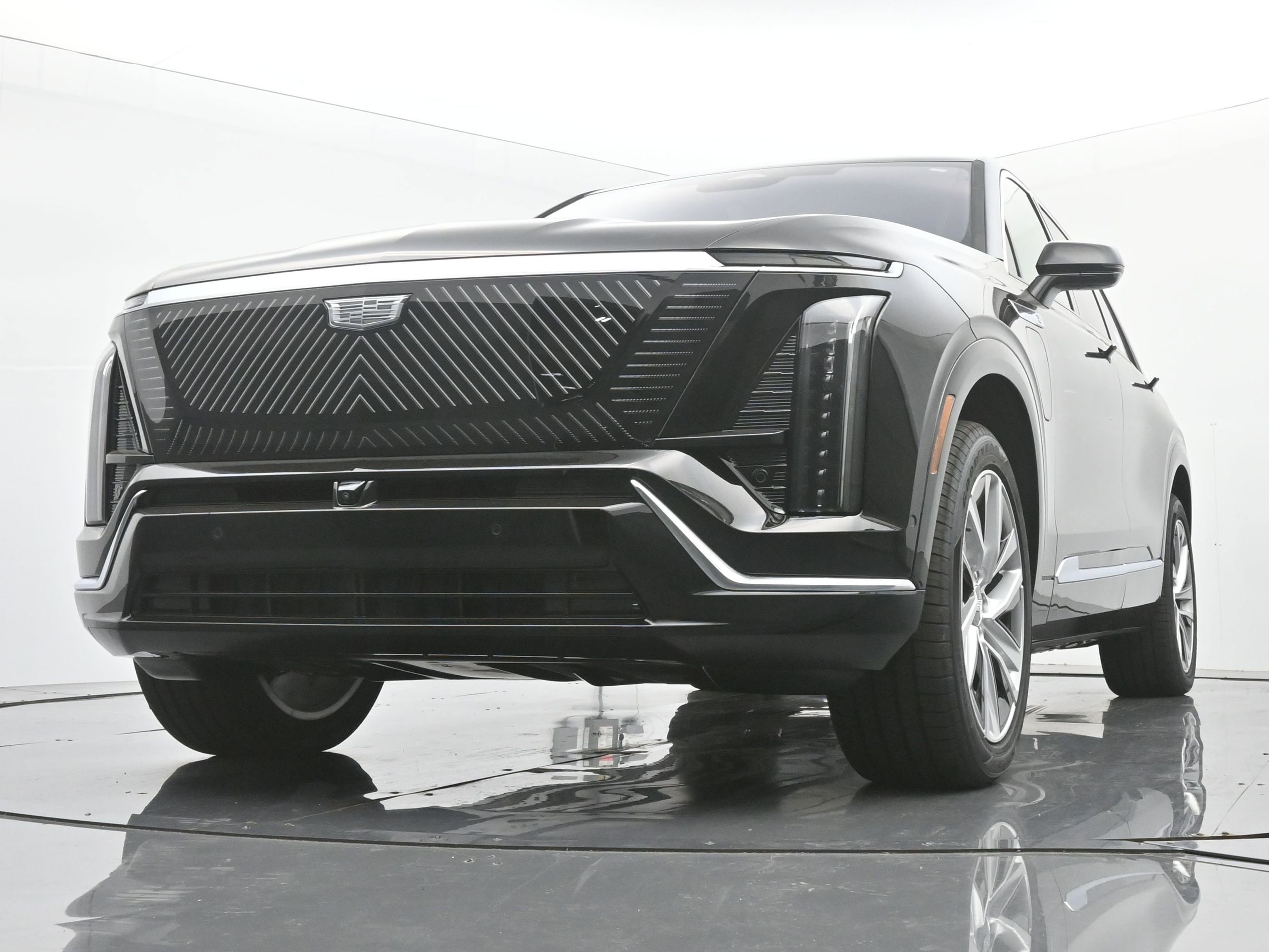 New 2026 Cadillac Vistiq Luxury w/ LPO, Floor Liner Package image 15