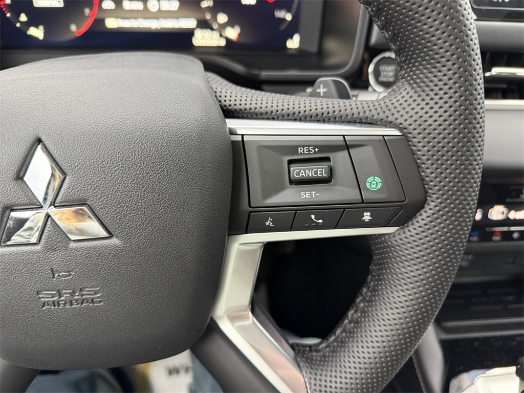 New 2026 Mitsubishi Outlander SEL image 35