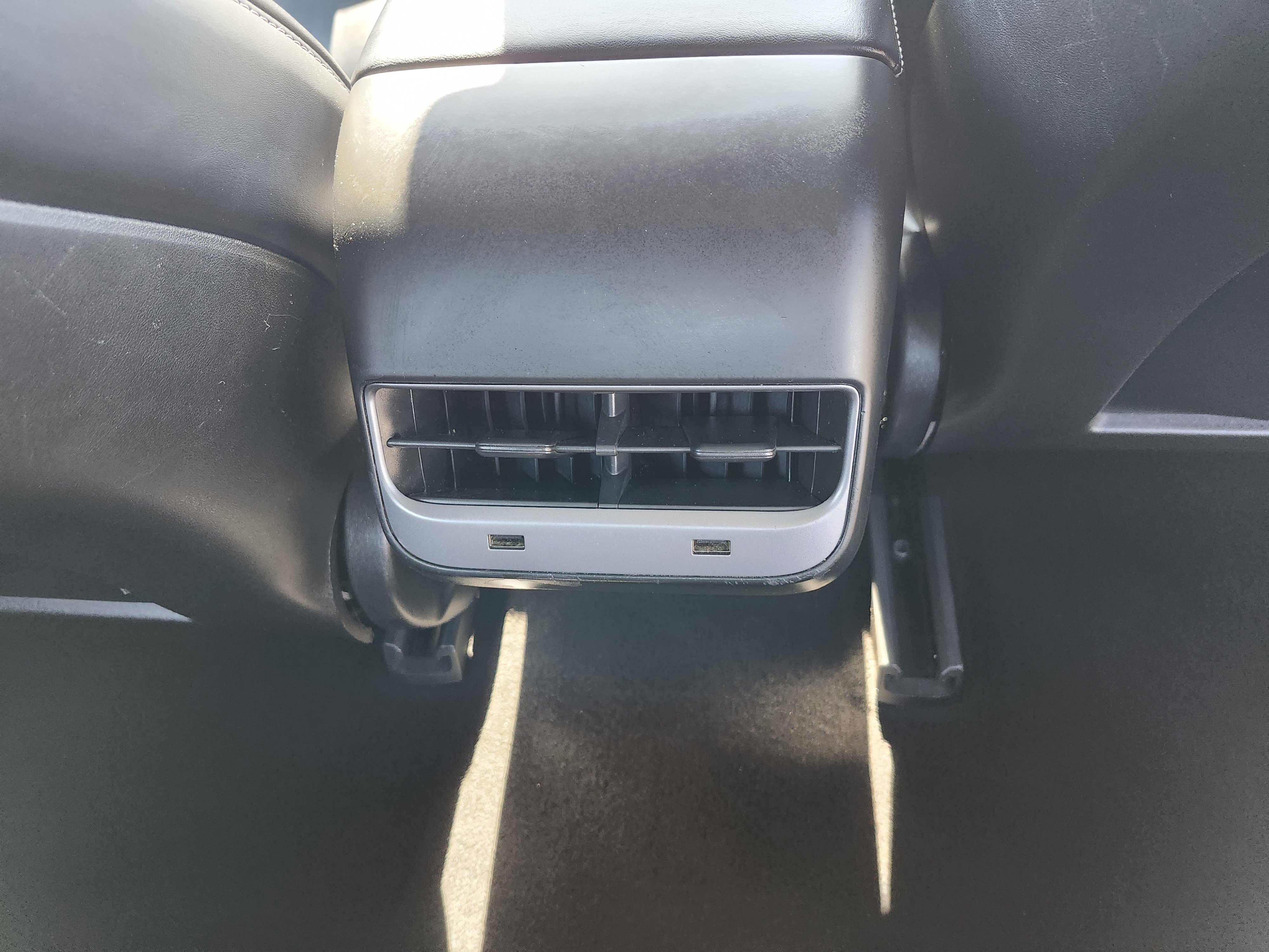 Used 2018 Tesla Model 3 Long Range image 16