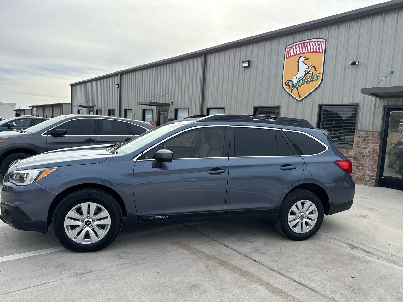 Used 2017 Subaru Outback 2.5i Premium image 13