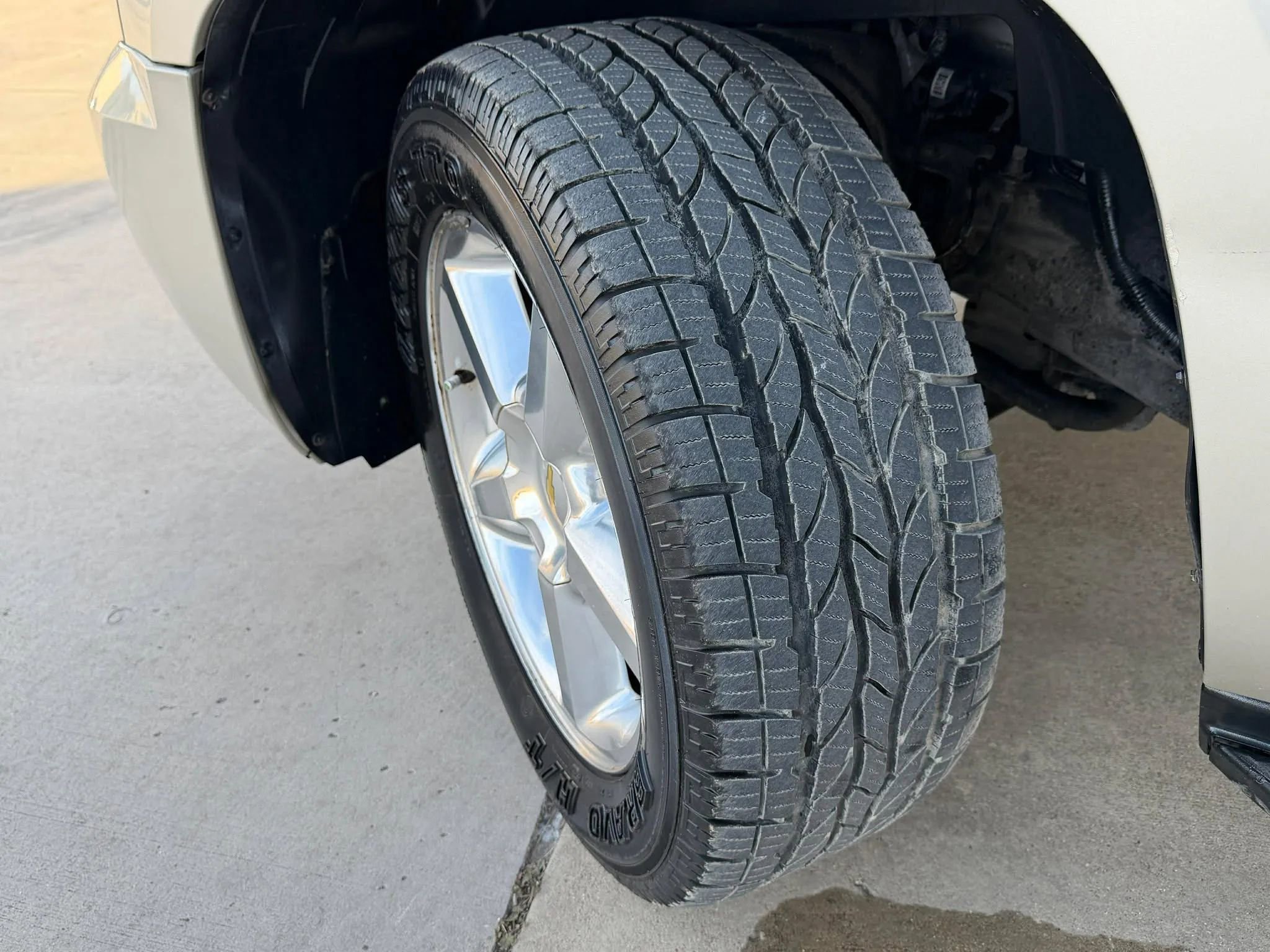 Used 2013 Chevrolet Tahoe LTZ image 31