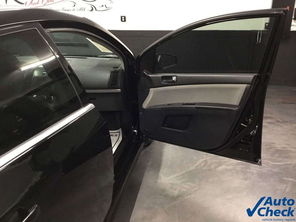 Used 2012 Nissan Sentra 2.0 SR w/ Special Edition Pkg FWD image 39